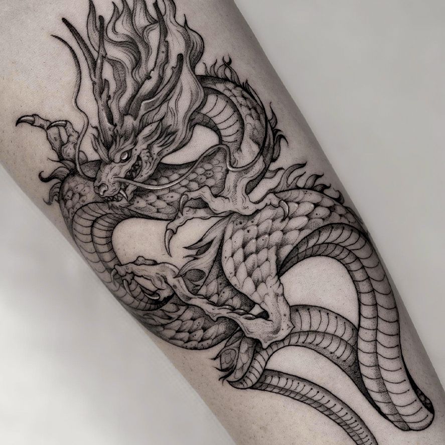 Tatuaje Dragon Ball Línea Fina en negro y gris