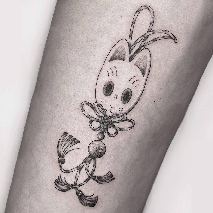 Tatuaje Dragon Ball Línea Fina en negro y gris